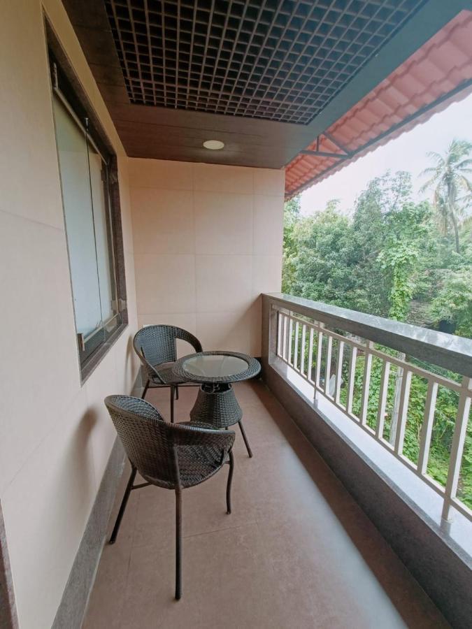Amansaraa Bhide Retreat Hotel Kihim Eksteriør billede